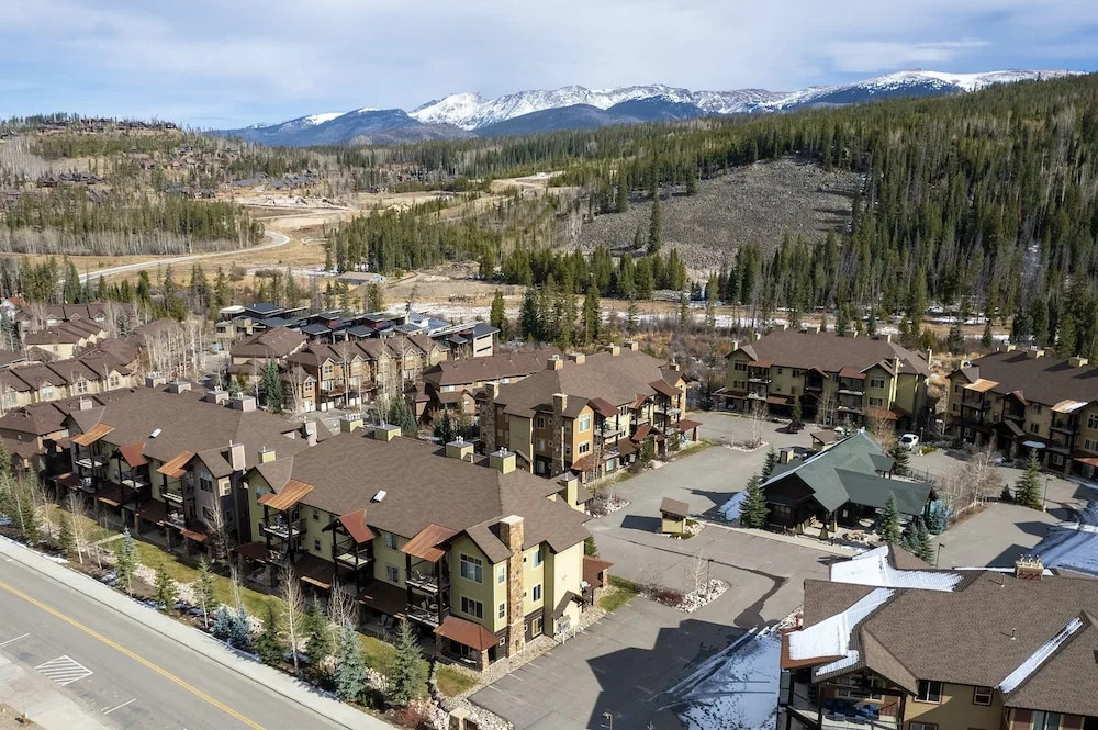 Trailhead Lodge 734 2 Bedroom Condo by RedAwning
