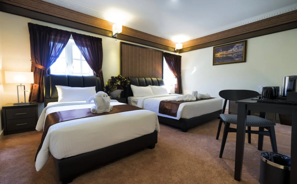 Seriental Hotel I check in 3pm-11pm only