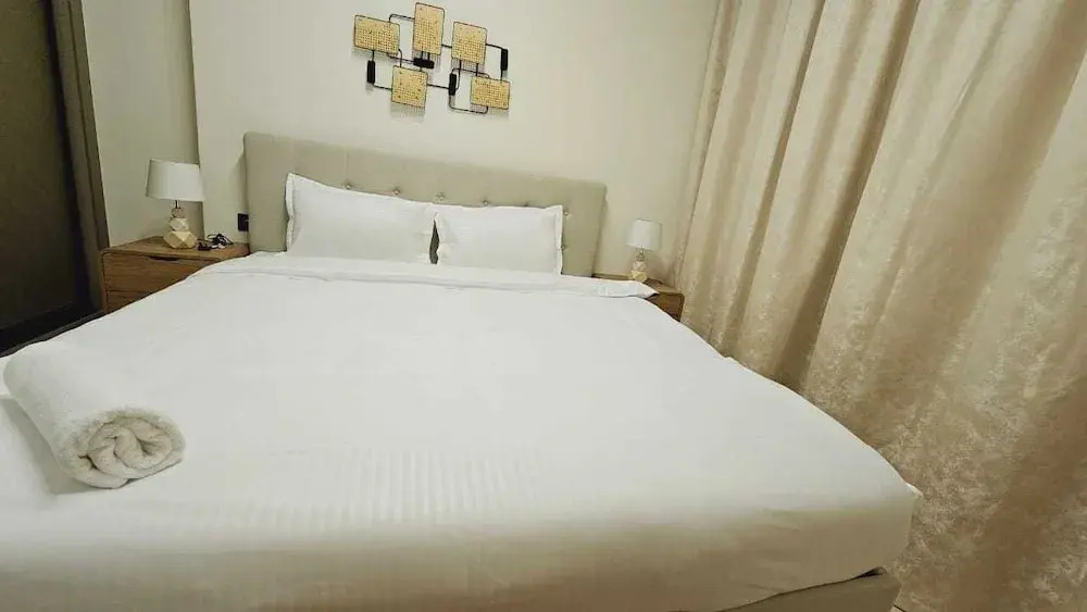 OYO HOME 1404 Premium 1bed Apt At Jvc Be