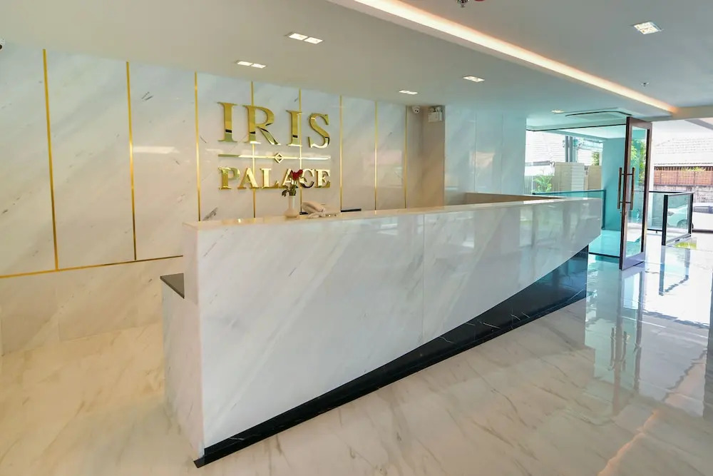 IRIS PALACE