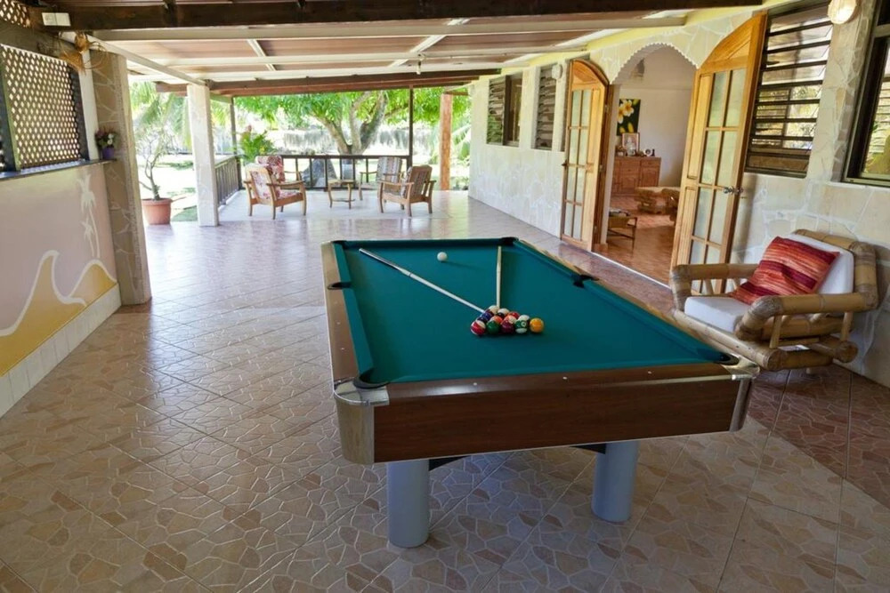 Taharuu Surf Lodge