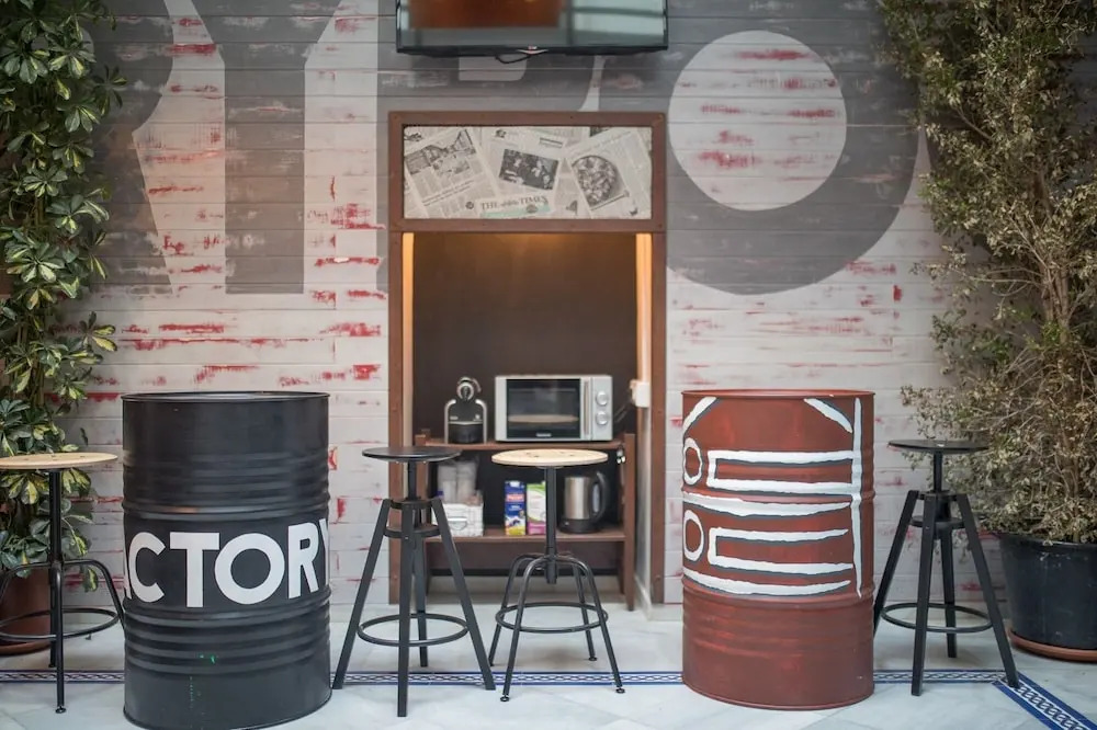 Factory Rooms Tarifa - Hostel