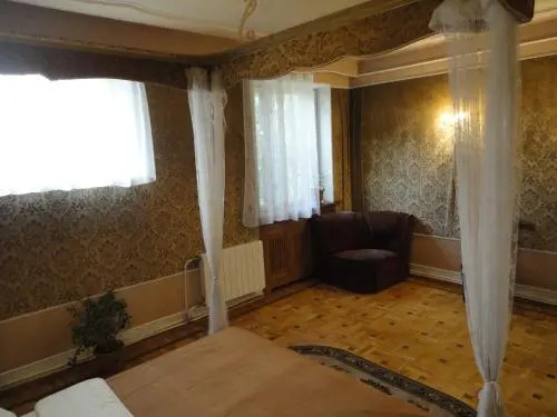 Classic Apartment On Kievyan
