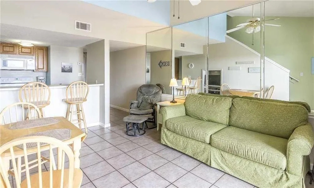 Sugar Beach 319 - 1 Br condo by RedAwning