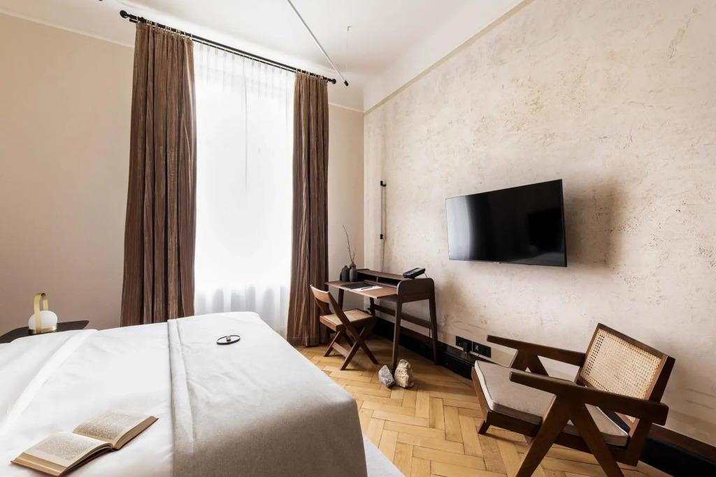 Zola Hotel - Palais de Bohème
