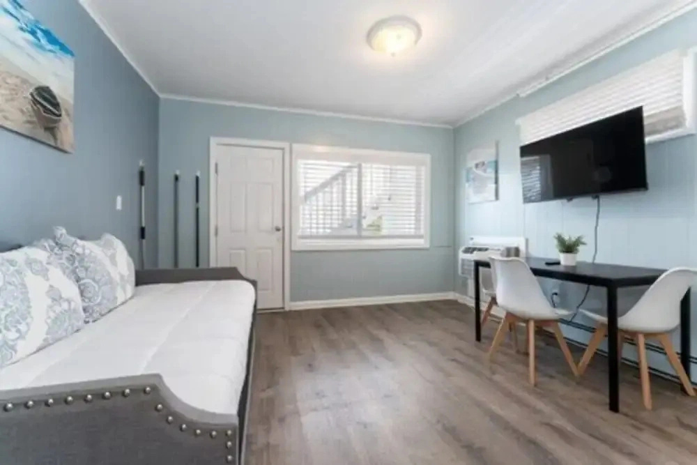 Seaside Suites