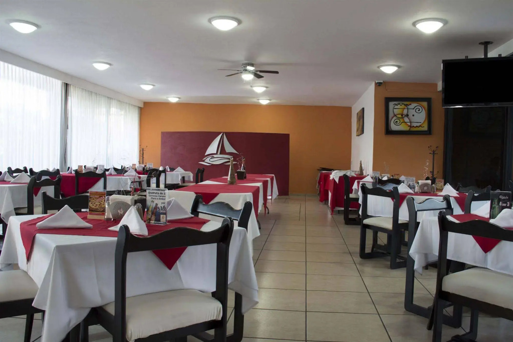 Hotel Expo Plaza Business and Family Guadalajara