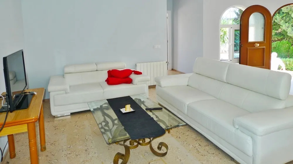 House With 3 Bedrooms in Calp, With Wonderful sea View, Private Pool,