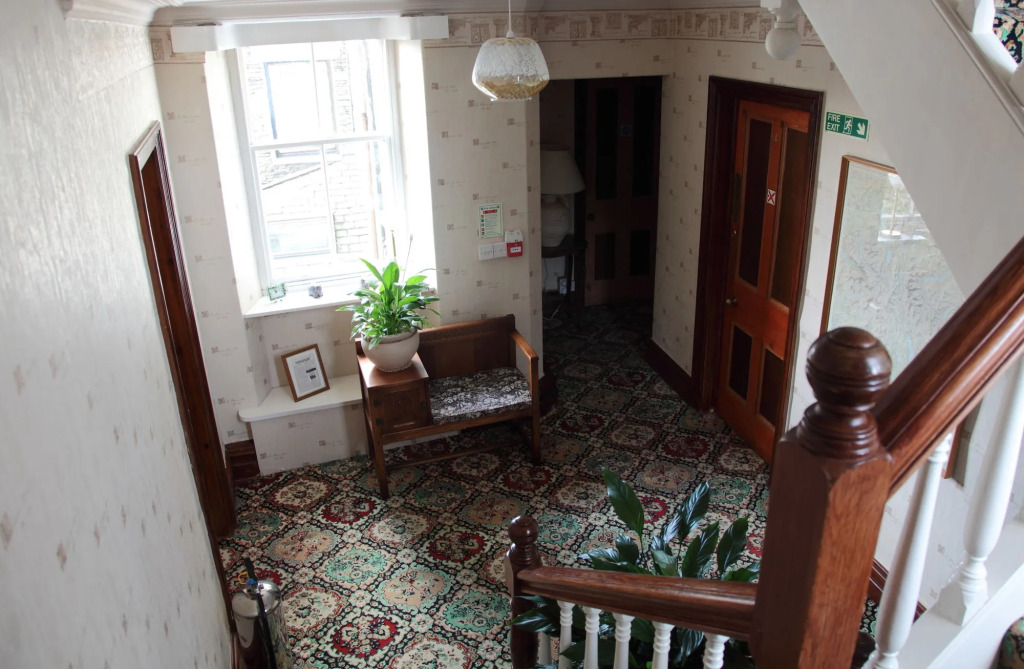 Kirkwood Guest House, free parking, electric car point