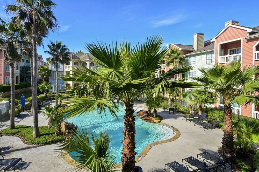 Dawn 915-glamorous in Galveston