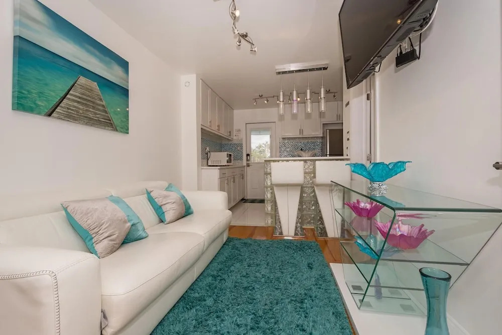 Estero Estate #4 - Two Bedroom Apartment