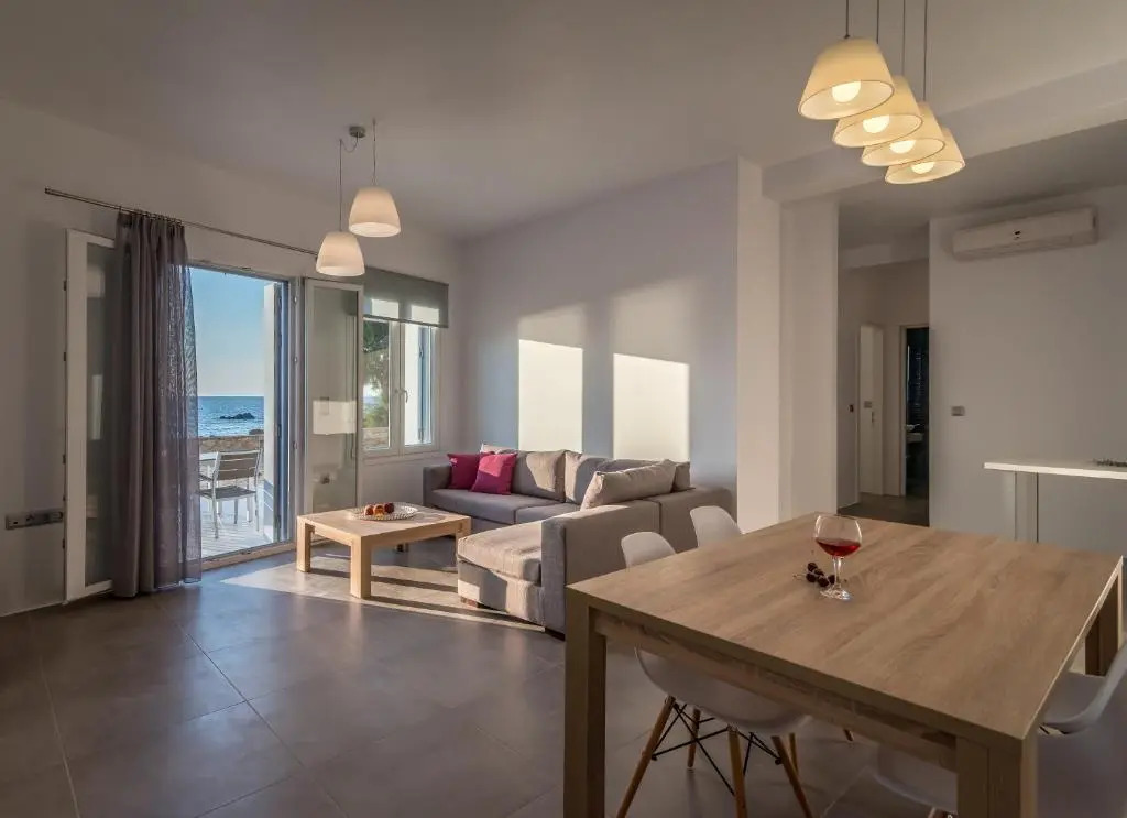 Milos Waves Luxury Apartments