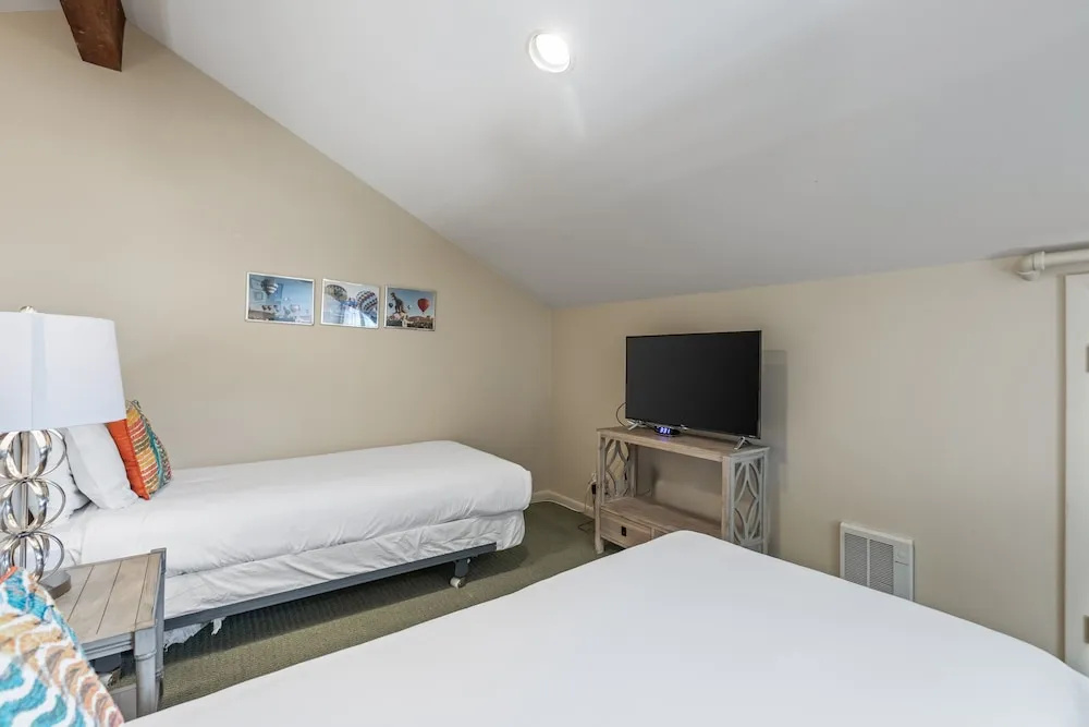 Snow Flower 127 2 Bedroom Condo by RedAwning