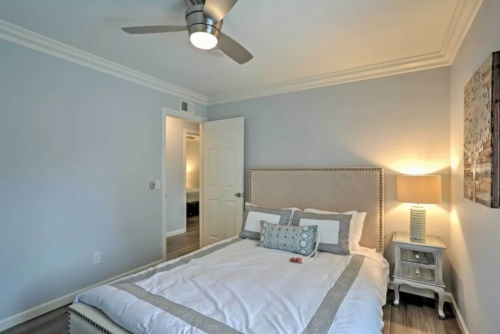 Spacious Oceanside Home: Patio & Grill, Near Beach