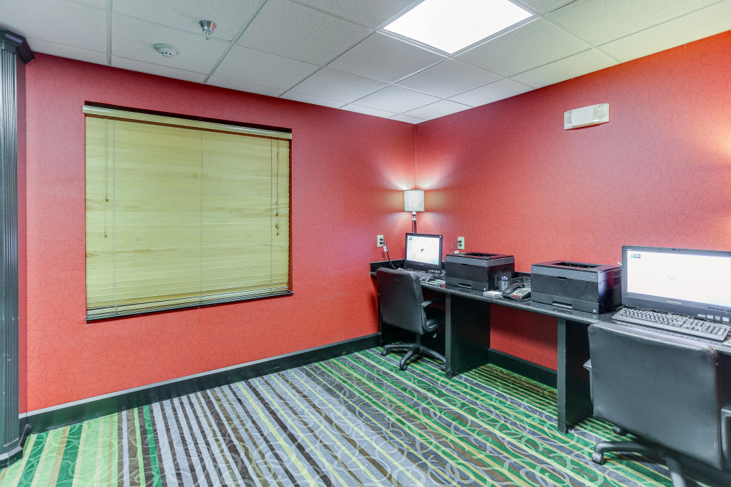 Holiday Inn Express Hotel & Suites Huntsville by IHG