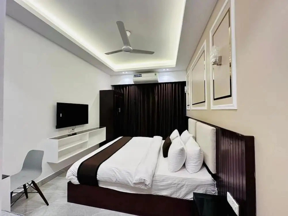 Hotel The Glory