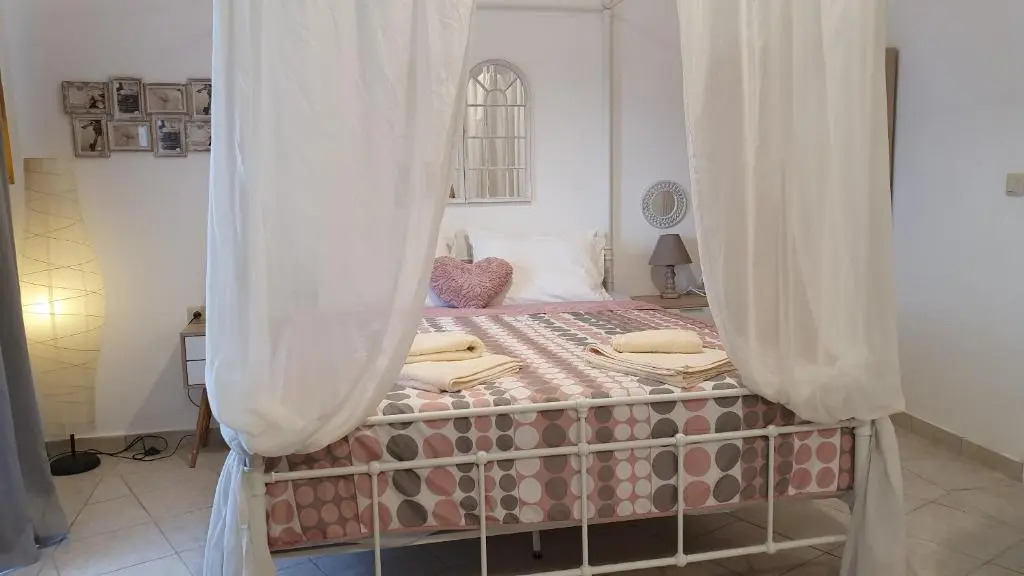 Studio Corfu Figareto