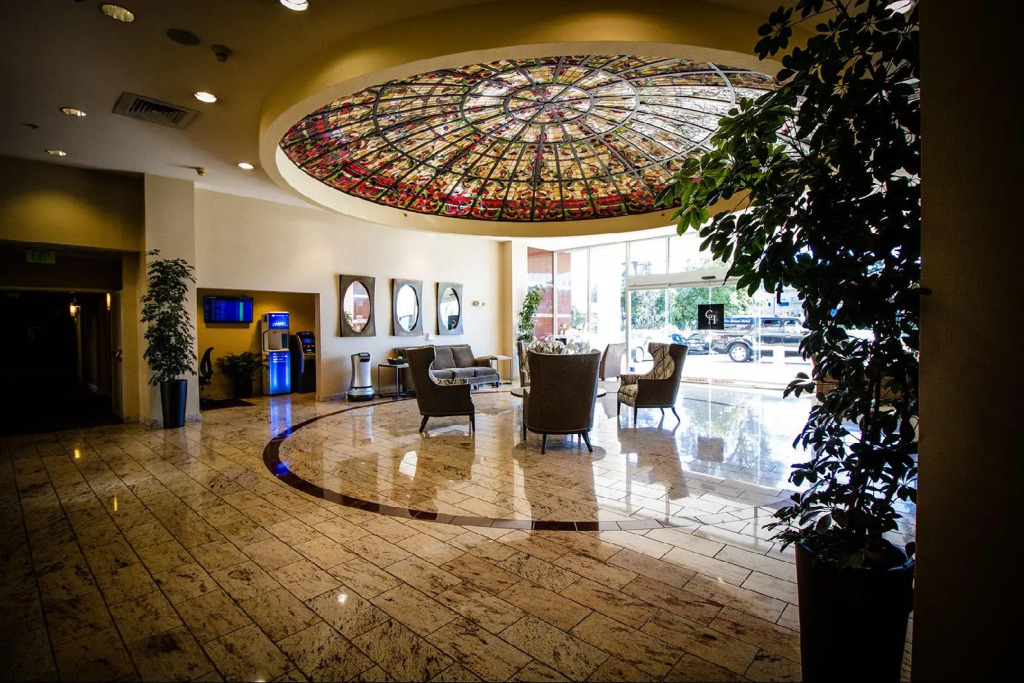 Grand Hotel