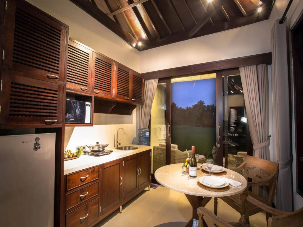 Solo Villas & Retreat