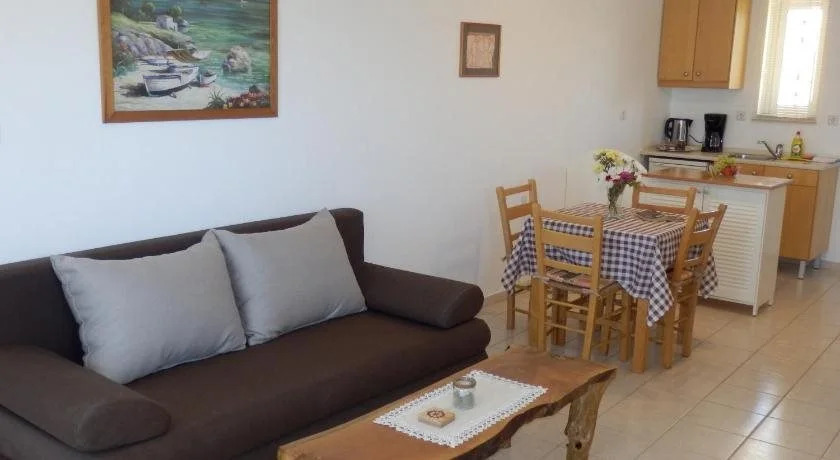 Maro Suites