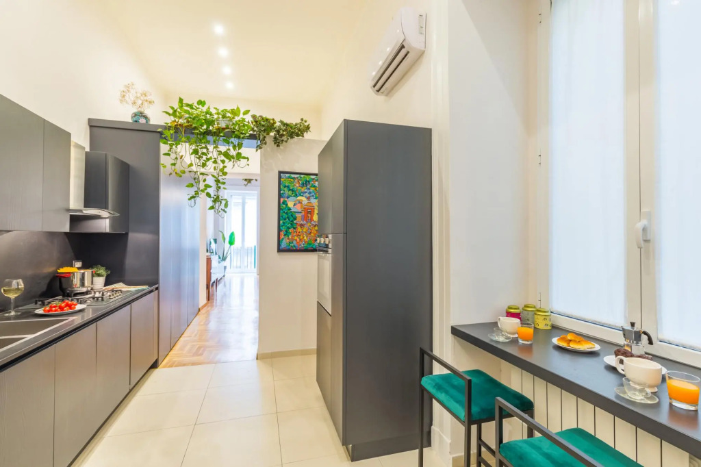 Chiatamone Design Apartment by Wonderful Italy