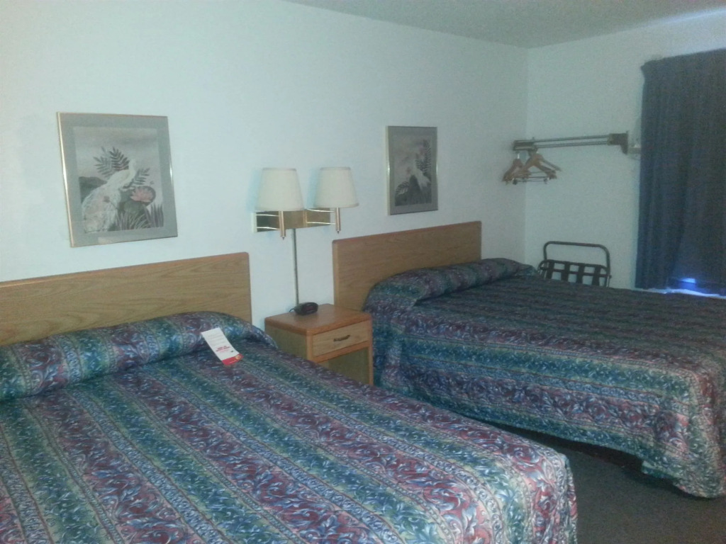 Norwood Inn and Suites - Roseville