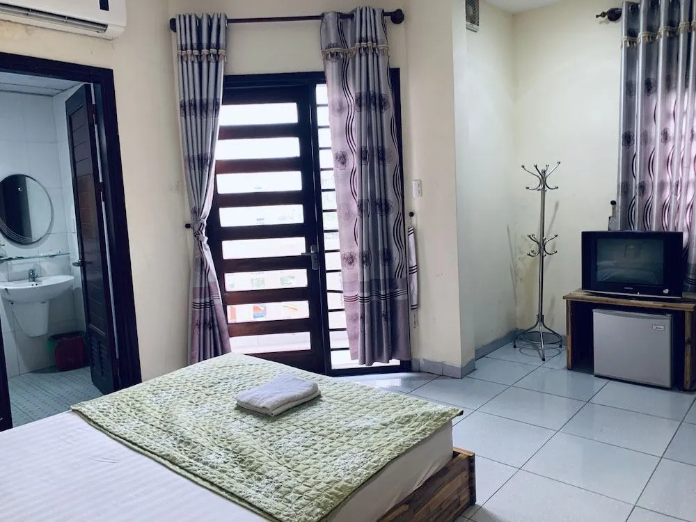 OYO 999 Vip Hostel
