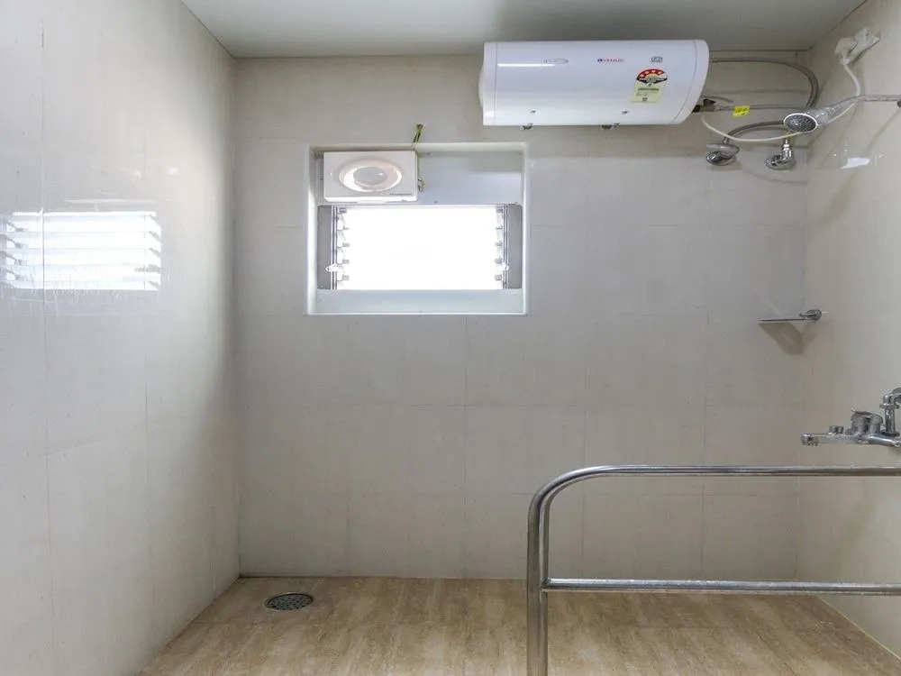 Capital O 47729 Hotel Saravana Bhavan