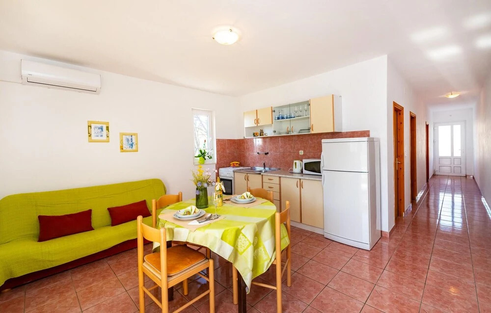 Stunning Apartment in Drage With 2 Bedrooms and Wifi