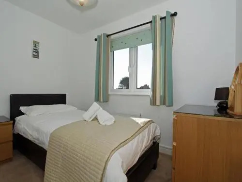 6 Jubilee Close