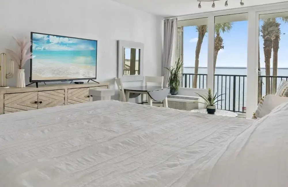 Bayside Inn 6282