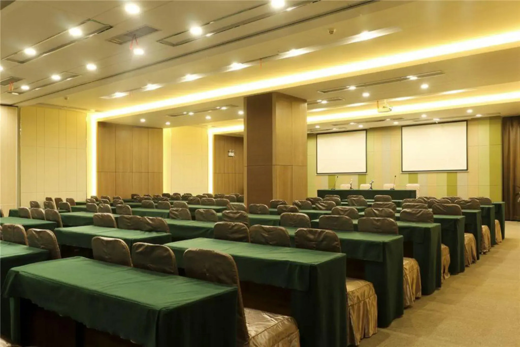 Heyue Boutique Hotel（Wu Han Townsend Lake Shop)