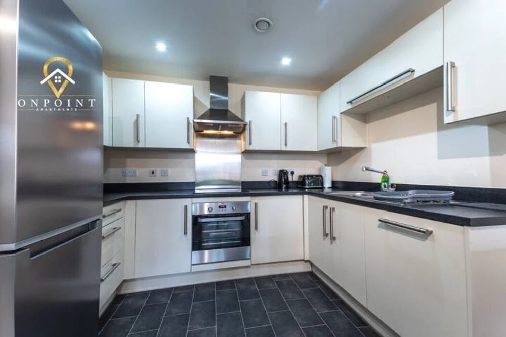 ✰OnPoint-STUNNING 2 Bed/2 Bath Flat -Free Parking✰