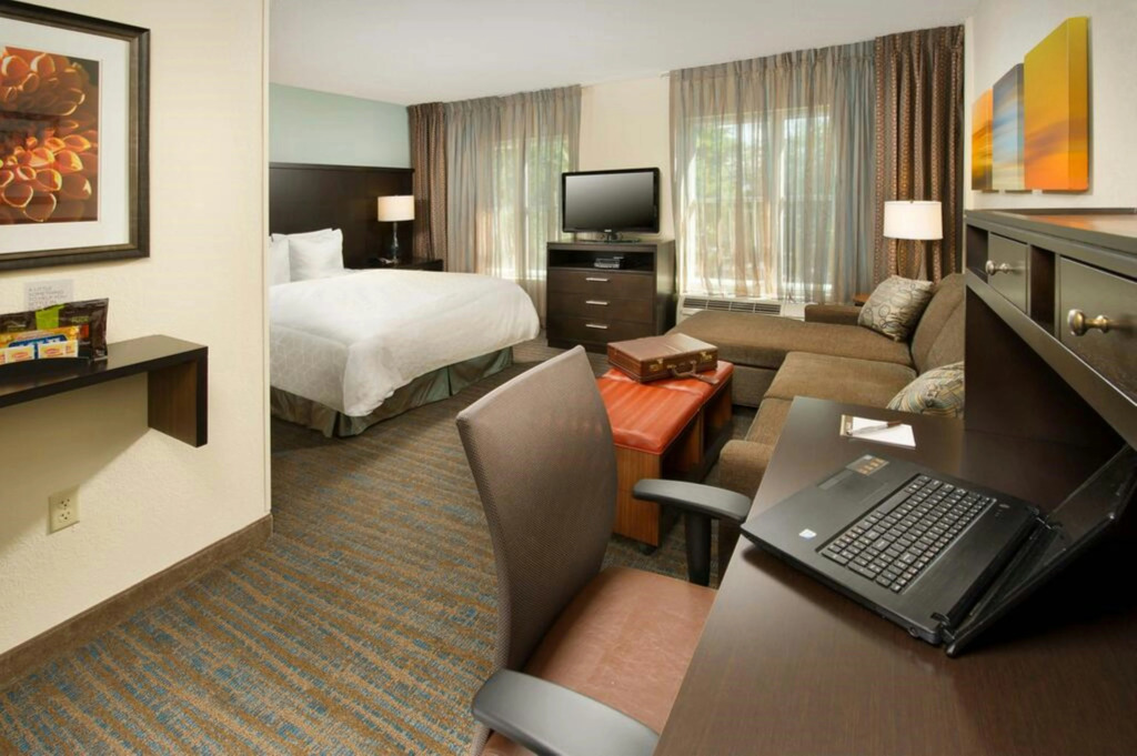 Staybridge Suites Glenview by IHG