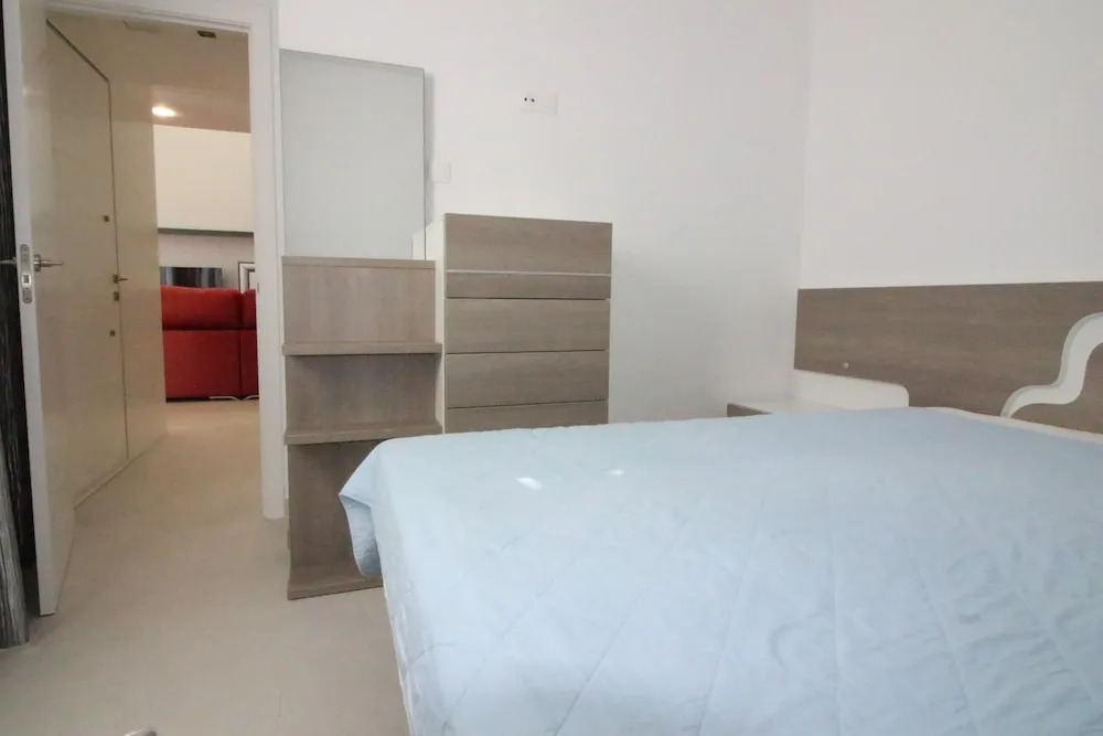 Villa con piscina Activa28