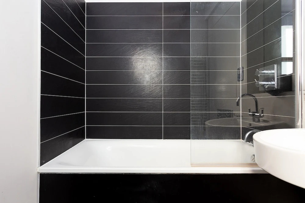 2 Bedroom Apartment in West Hampstead With Balcony
