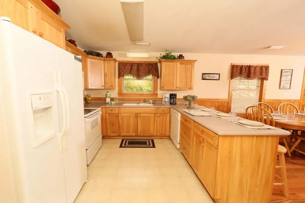 Walnut Grove 2 3 Br cabin by RedAwning