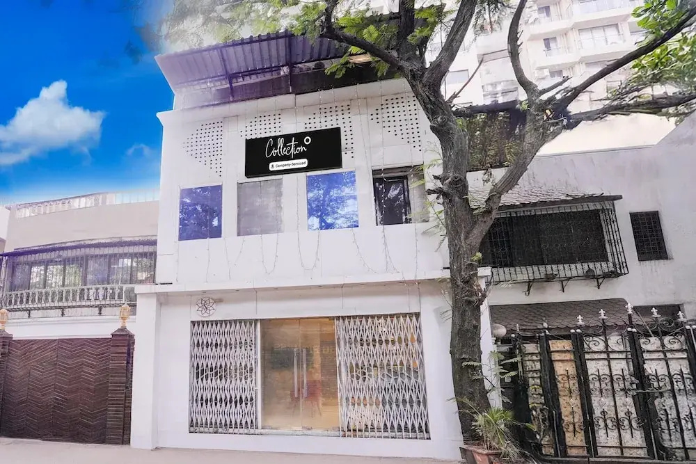 Comfy Stays at Lokhandwala Andheri West