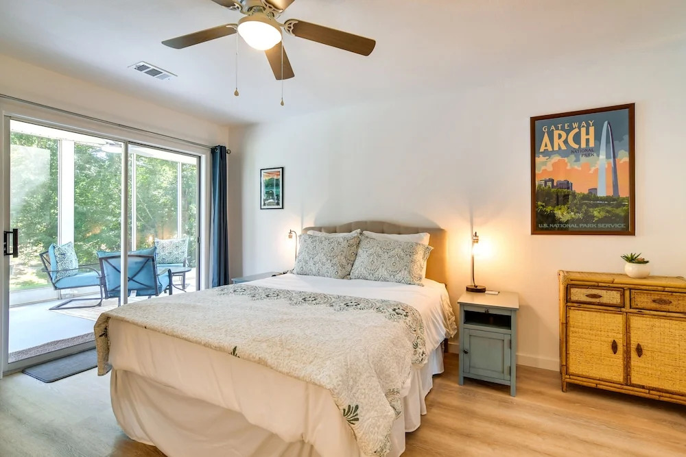 Branson Condo w/ Screened Patio, Pool Access