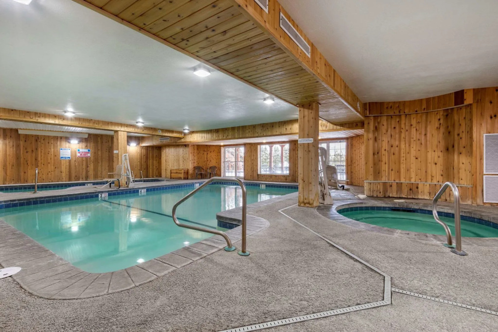 Mountain Edge Suites at Sunapee, an Ascend Collection Hotel