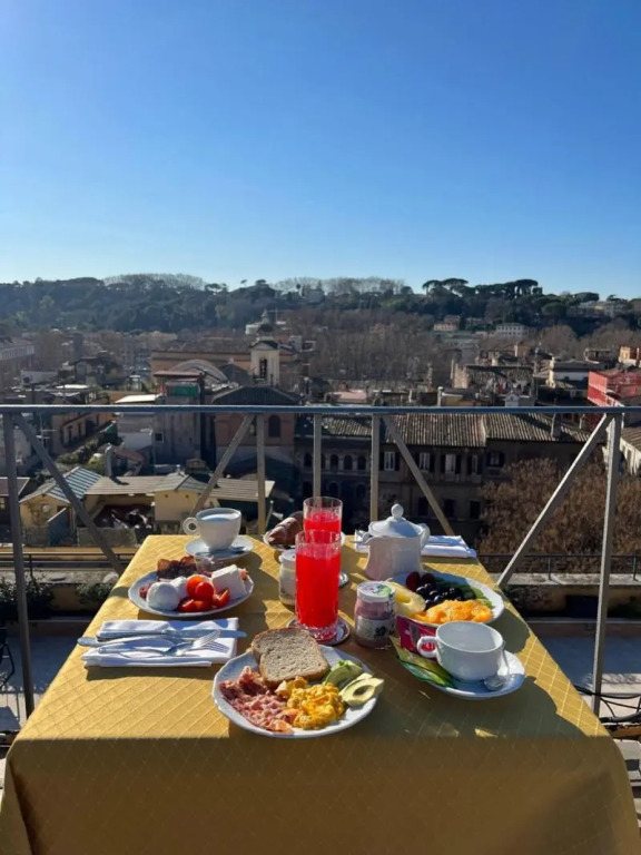Navona Queen Rooftop