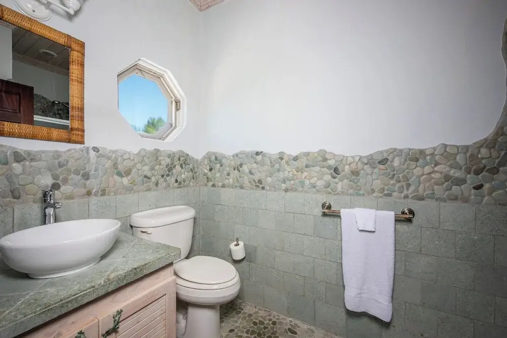 Caribbean Dream: Luxurious Villa With Private Beach Access
