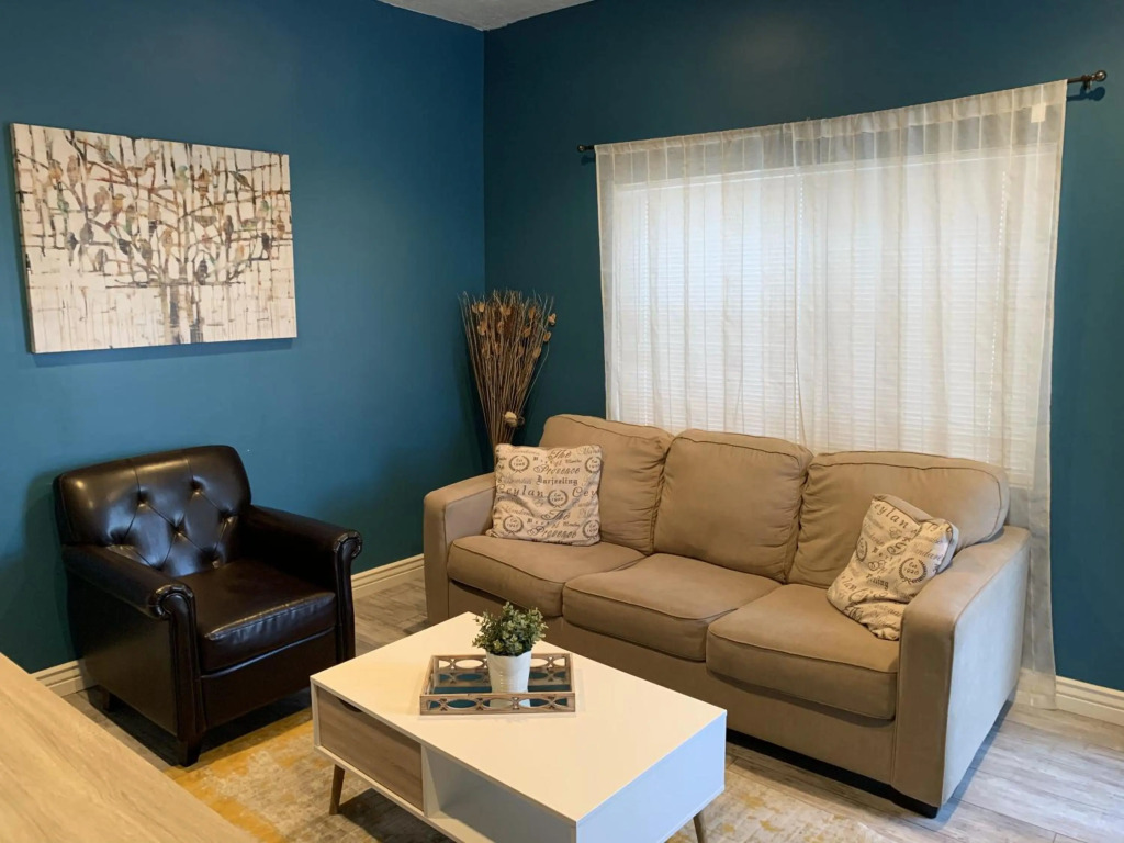 Baby Blue Sky - Price 2bd - Newly remodeled - nearby trails