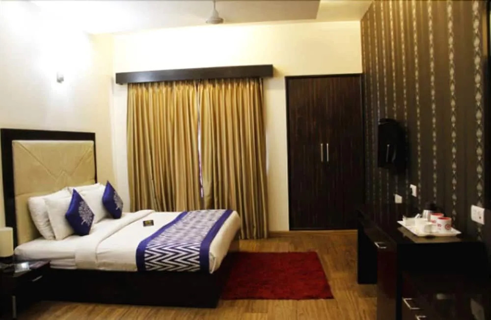 JK Rooms 143 Amazone Holiday Guest House