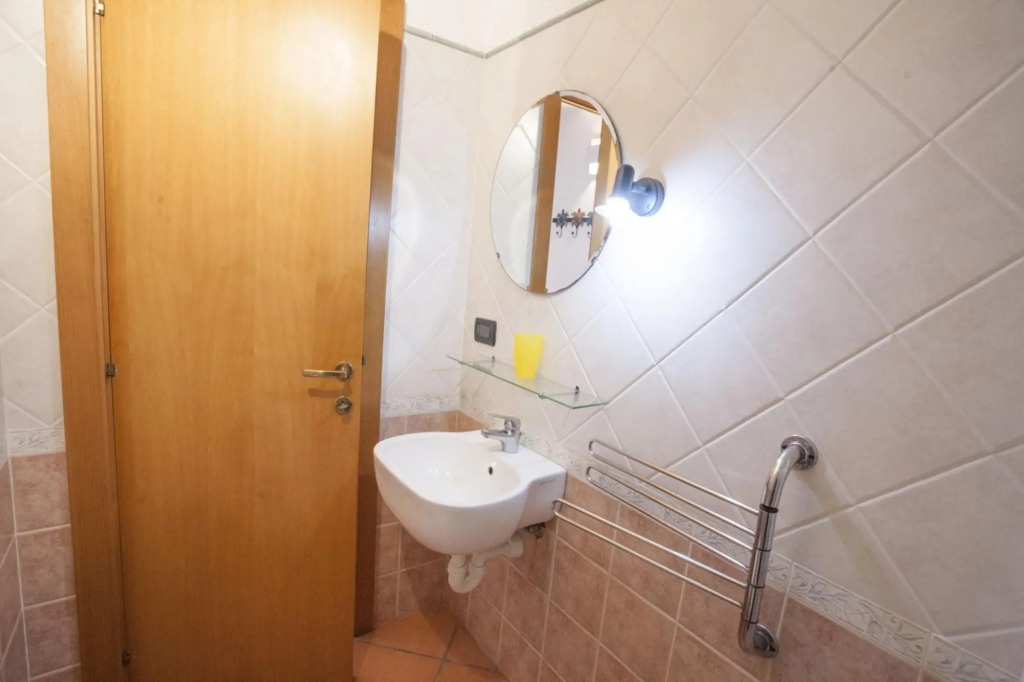 Charming apartment Ostrica seafront with view and private access directly to Forno beach-BILOCALE L'OSTRICA