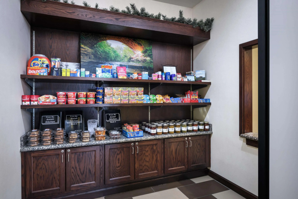 Green Mill Village Hotel & Suites, BW Signature Collection