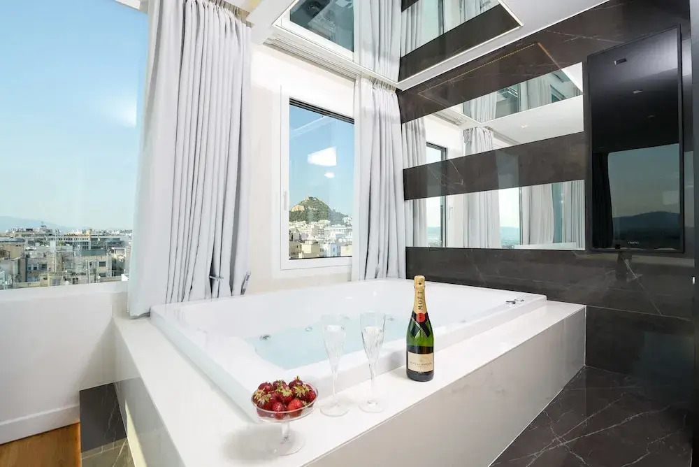 Majestic Homm Penthouse in the Heart of Plaka