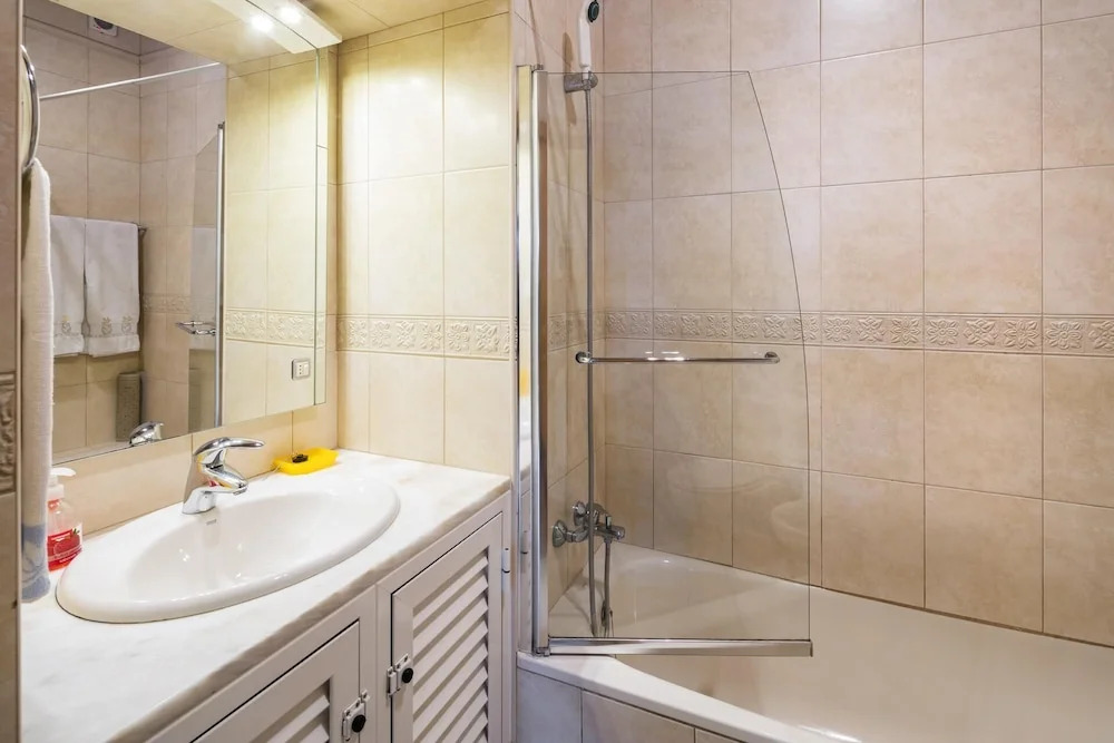 Private 2 Bed Apartment in Albufeira Old Town