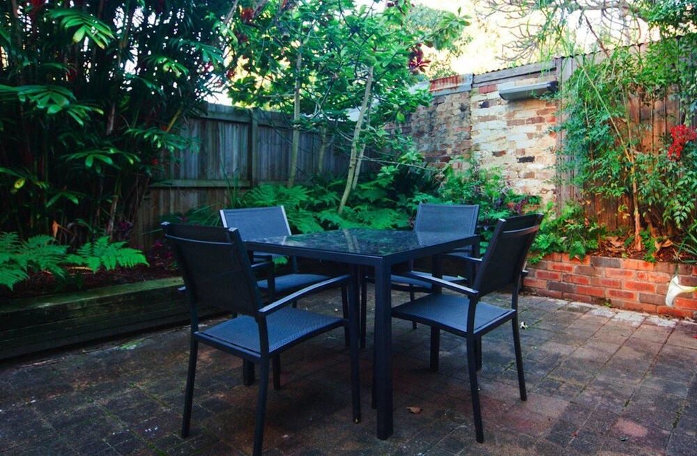BM21 Balmain 2 Bed Beauty