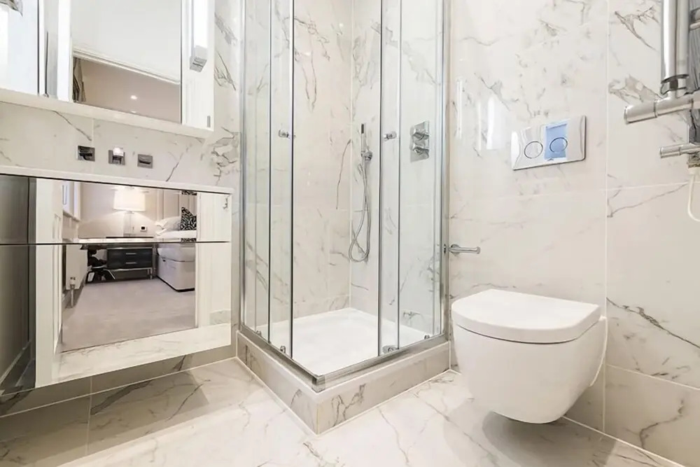 Luxury Three Bedroom - Flat 122 Lower Ground Floor